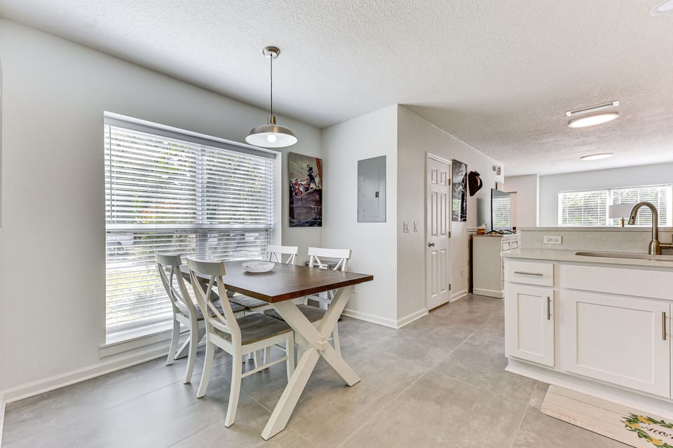 Dining | Dishware & Flatware Provided | 1st Floor