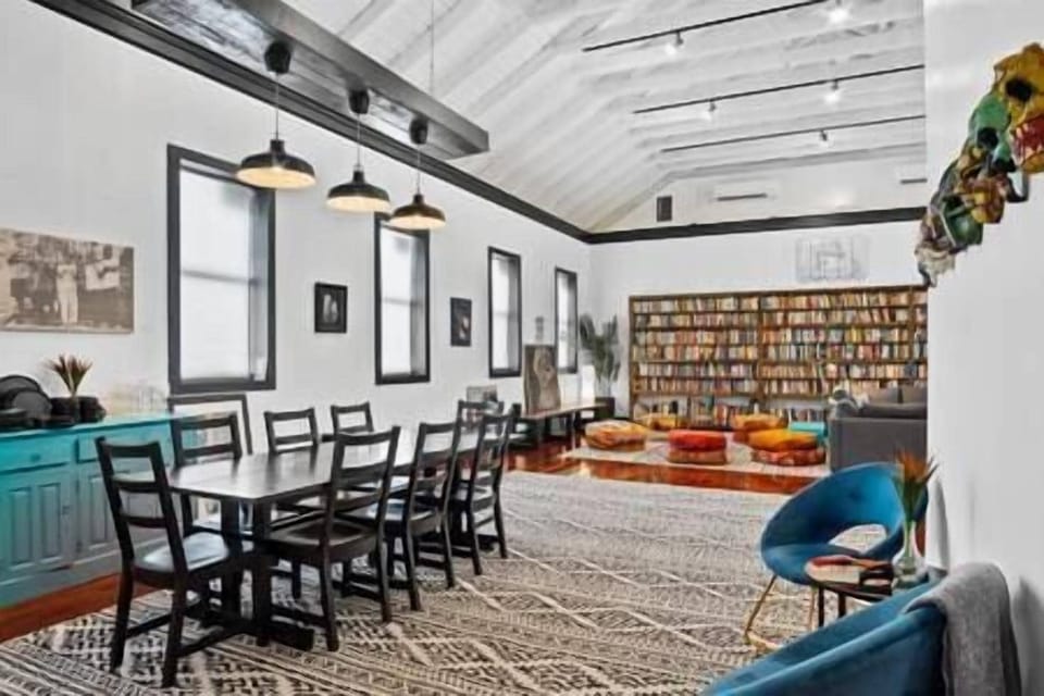 81c2b1f8 5413 421e 8732 a8e6713d8519