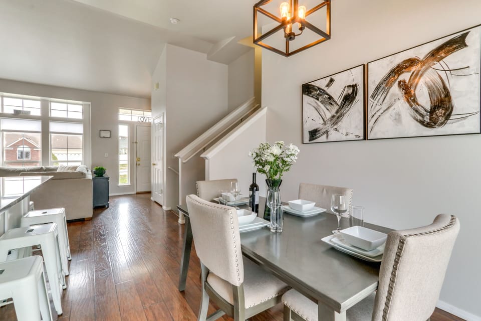 Dining Area | Main Level | Dishware & Flatware Provided