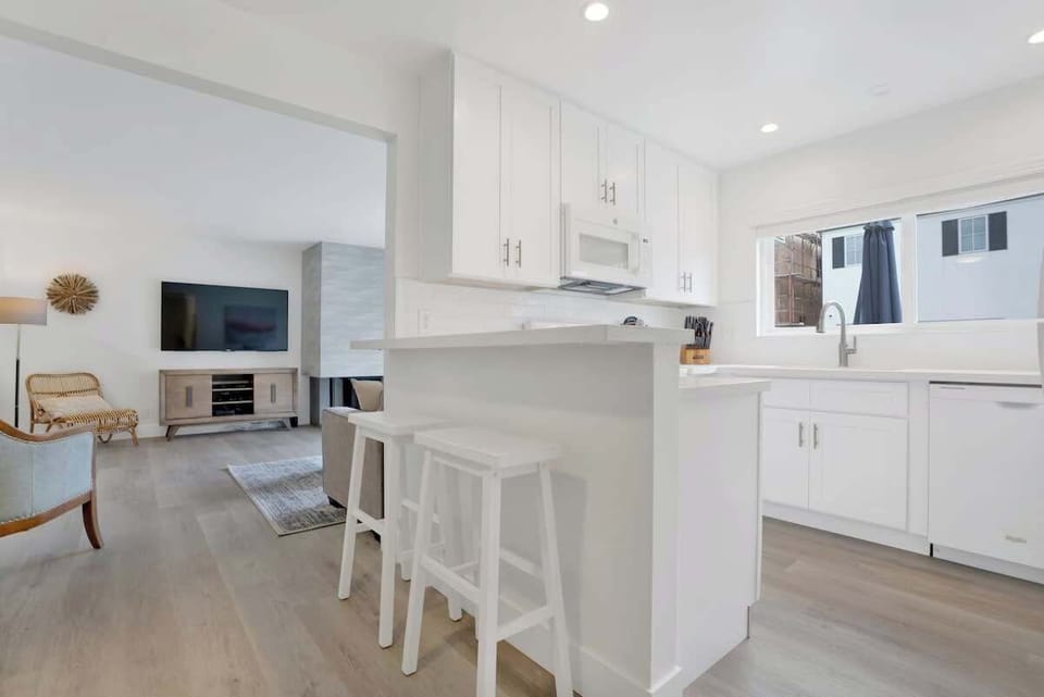 Kitchen & bar seating