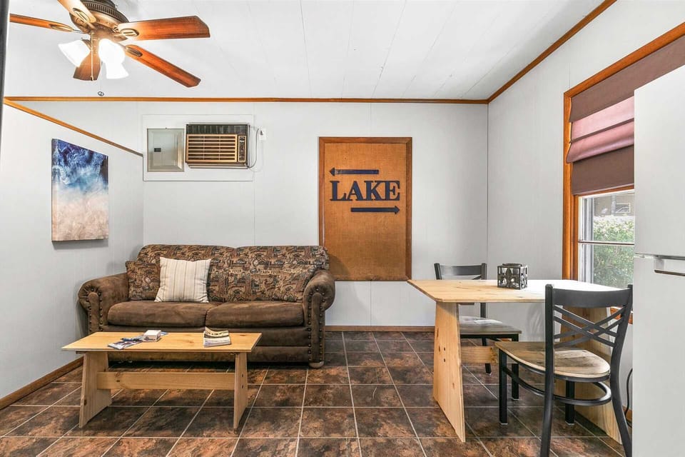 Welcome to the "Clear Water Cabin" at Hideaway Resort!