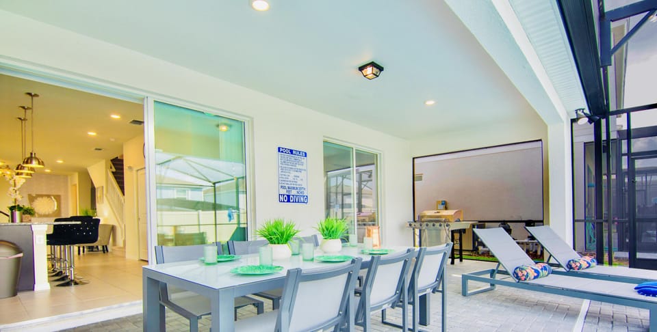 3445LYLAC-OUTDOORDINING1