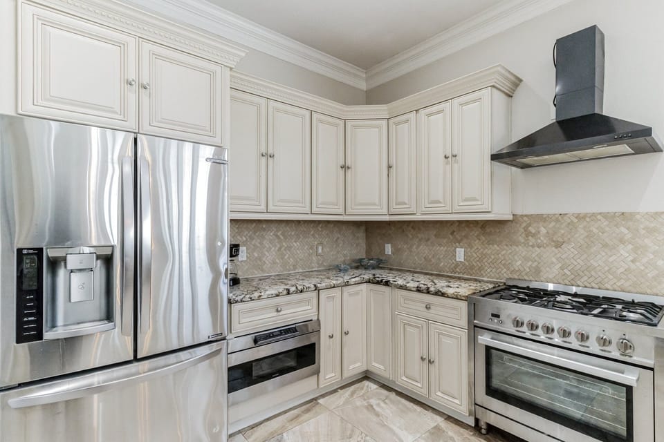 Indoors, Kitchen, Refrigerator, Microwave, Oven