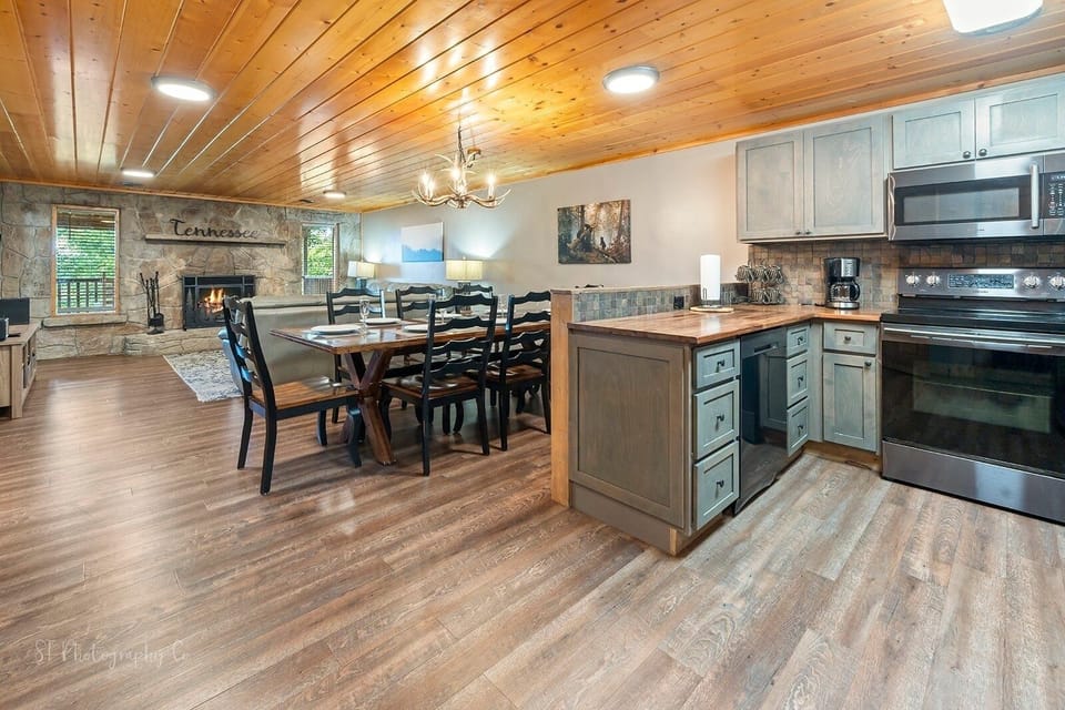 Indoors, Hardwood, Floor, Flooring, Kitchen