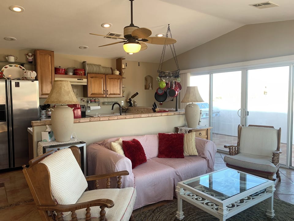 Living room & kitchen