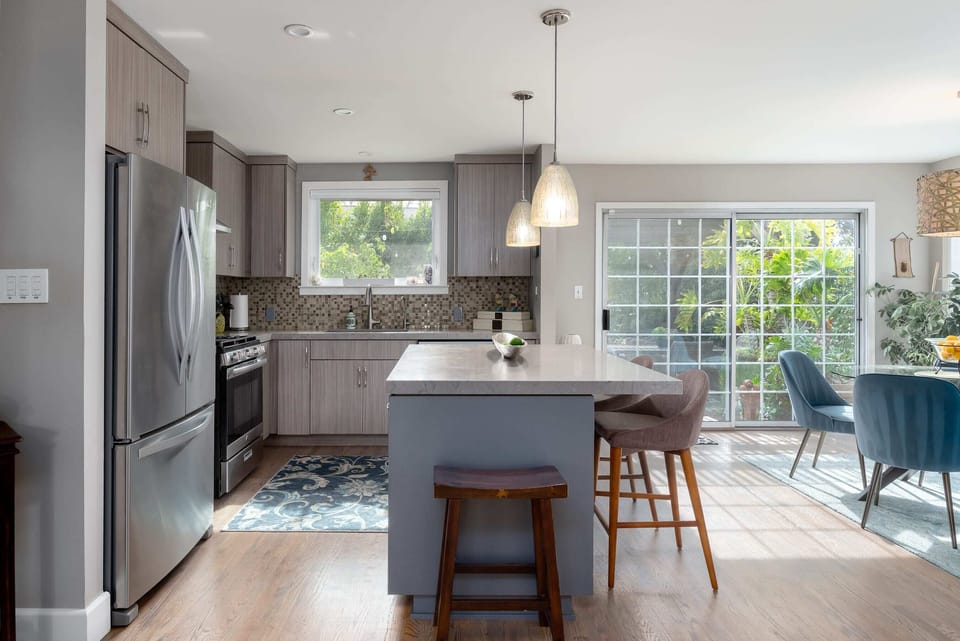 Moving to the kitchen, here is another shot ...