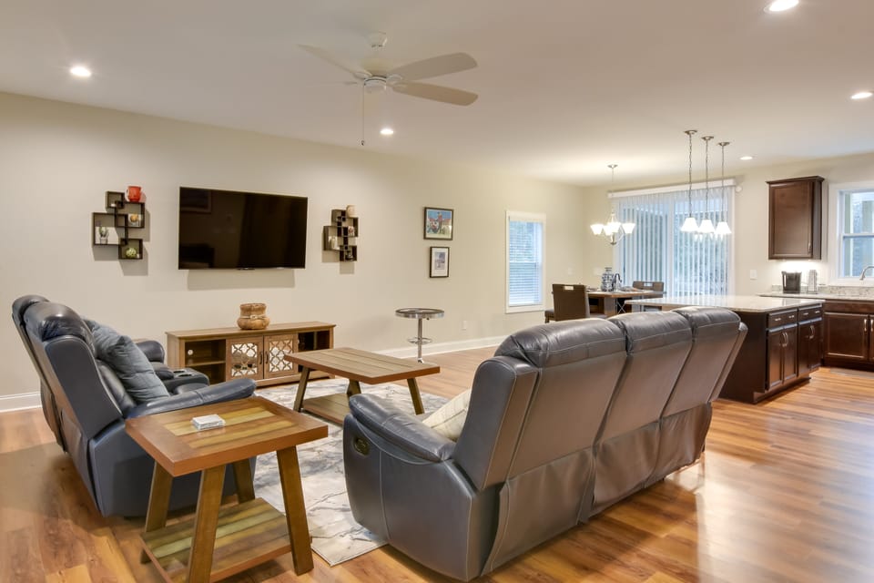 West End Vacation Rental | 3BR | 2.5BA | 4 Steps to Enter | 2,300 Sq Ft