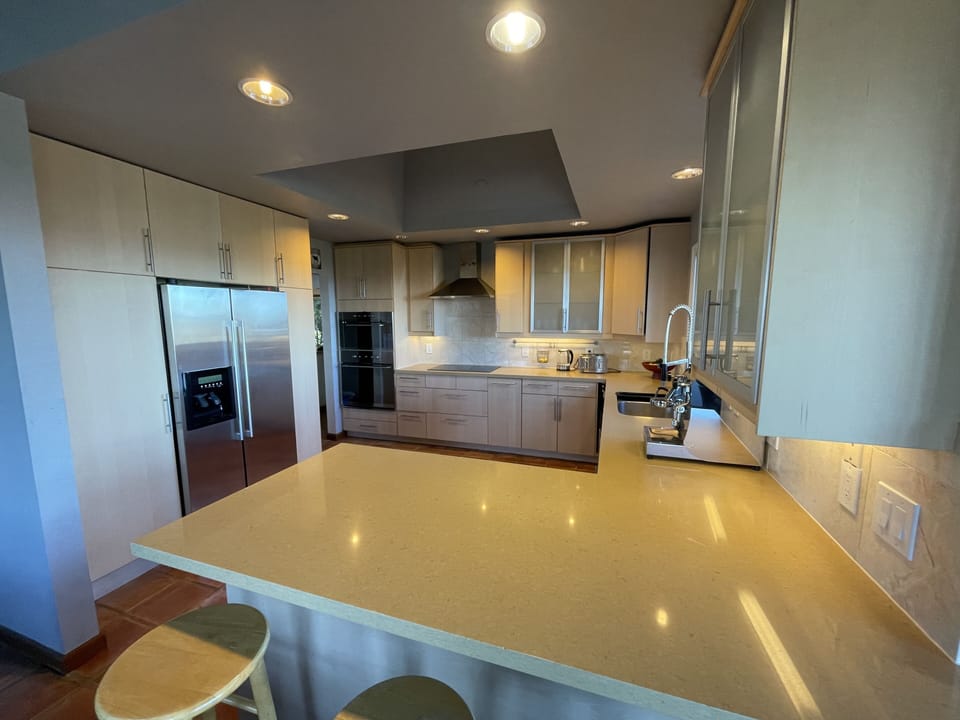 Kitchen (upstairs)