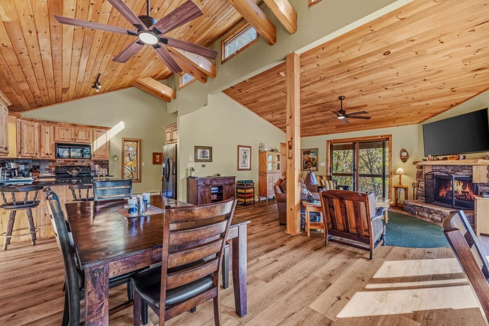 Open floor plan!