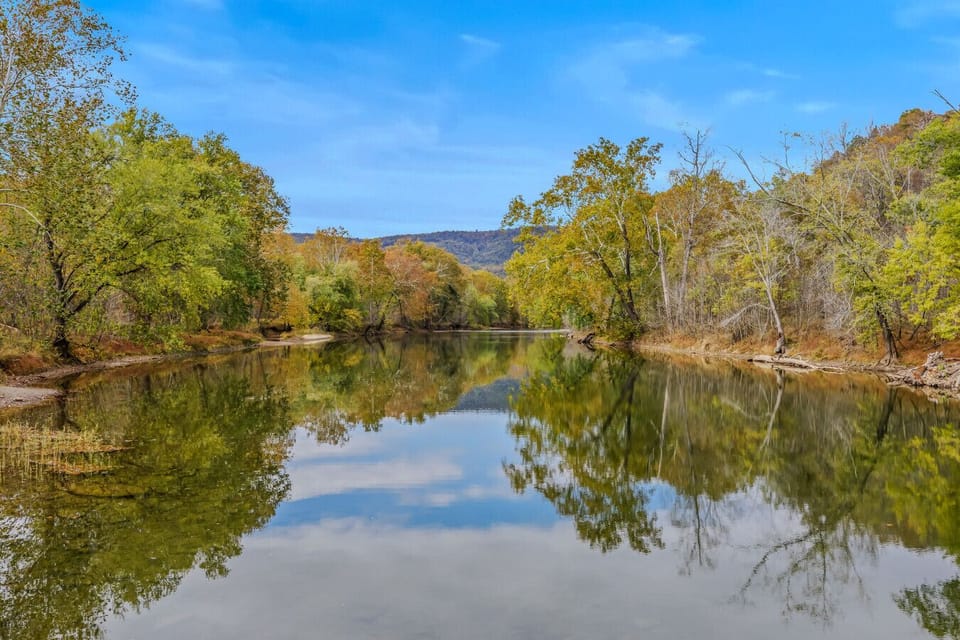 Direct access to Cacapon River! Bring your kayak!