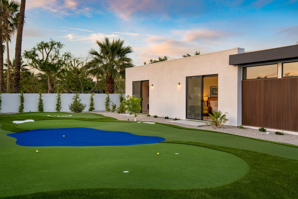A private putting green!