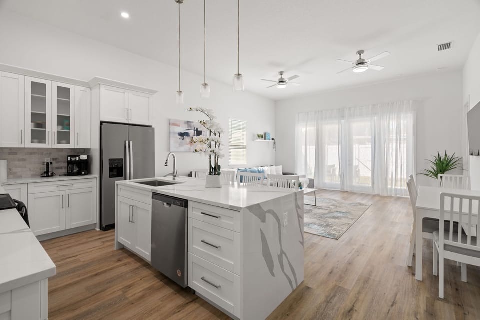 Fully equipped kitchen with a large island- perfect for cooking together