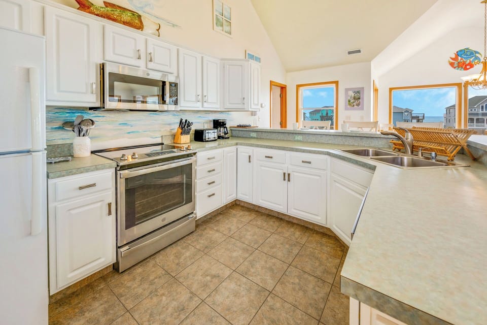 Surf or Sound Realty - 1194 - Carolina Girl - Kitchen -1