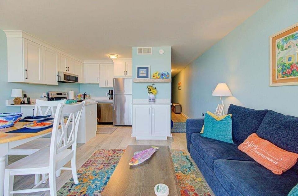 Atlantic Towers 405-large-006-009-Main Living Area-1500x986-72dpi
