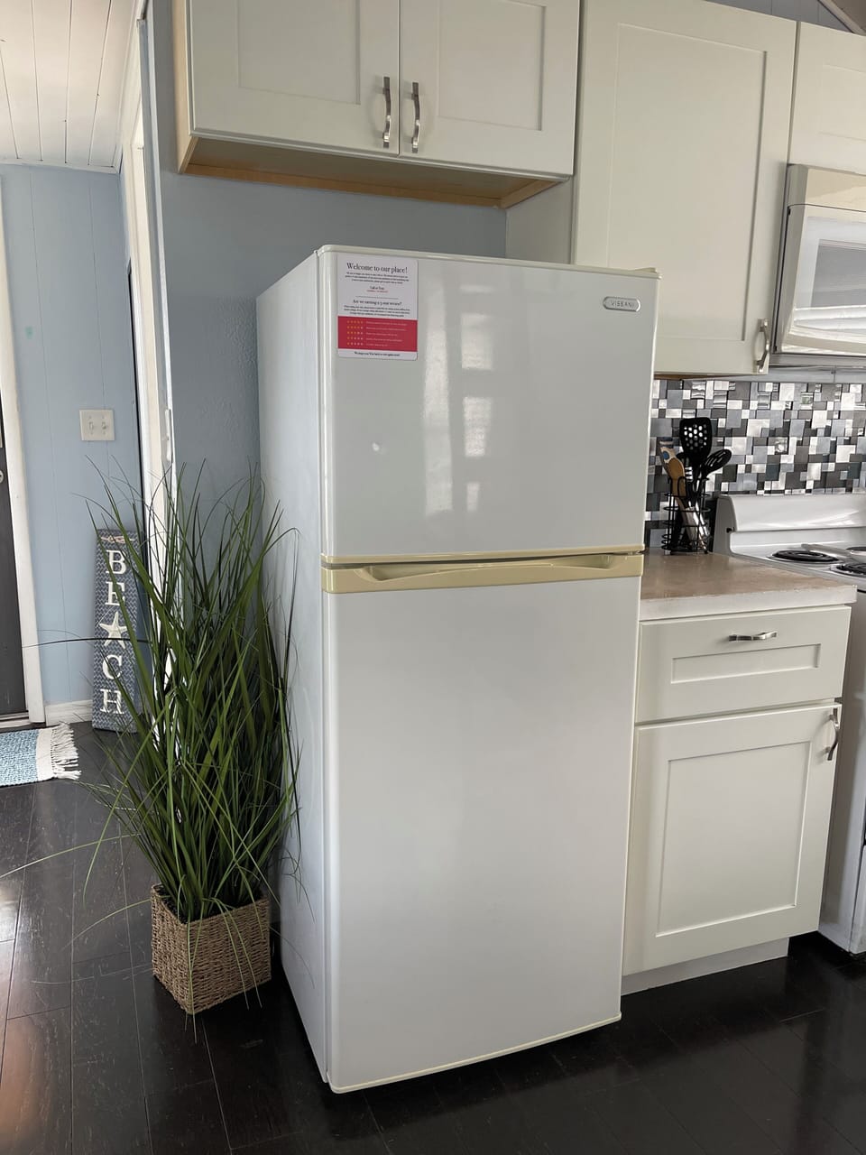 Full size refrigerator and freezer