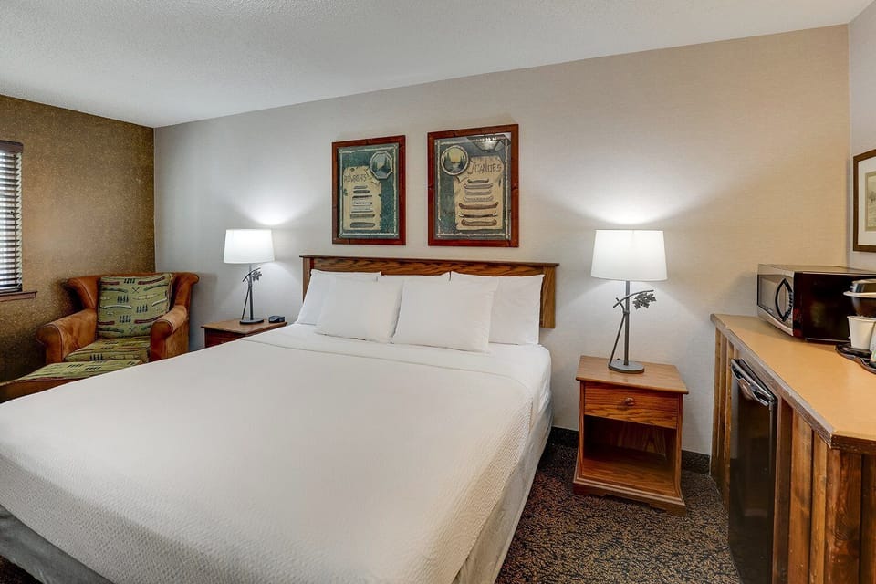 Unit with comfortable bed