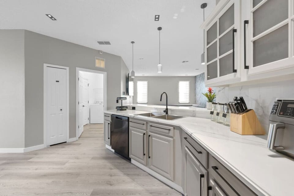 KITCHEN #Quiet #renovated #Stylish #Disney #Parks #kingdom #springs #poolhouse #Vacation #Rental #waterpark #Kissimmee #Orlando #universal #citywalk #legoland #shortstay #longstay #bbq #grill #privatepool