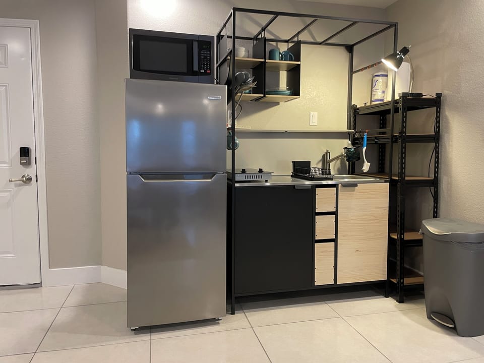1st Floor Master Suite Kitchenette