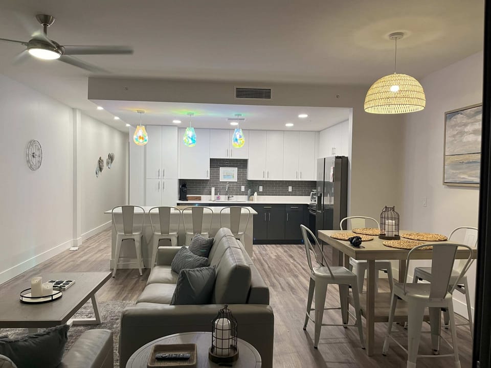 Family Room & Kitchen