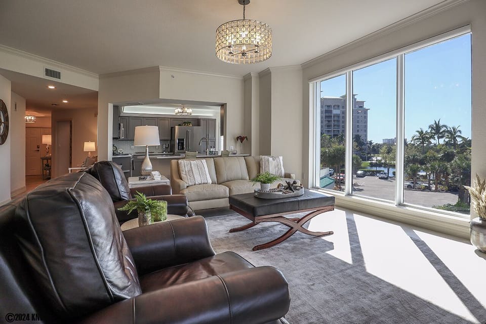 Huge Floor to Ceiling Picture Window brings in beautiful sunlight