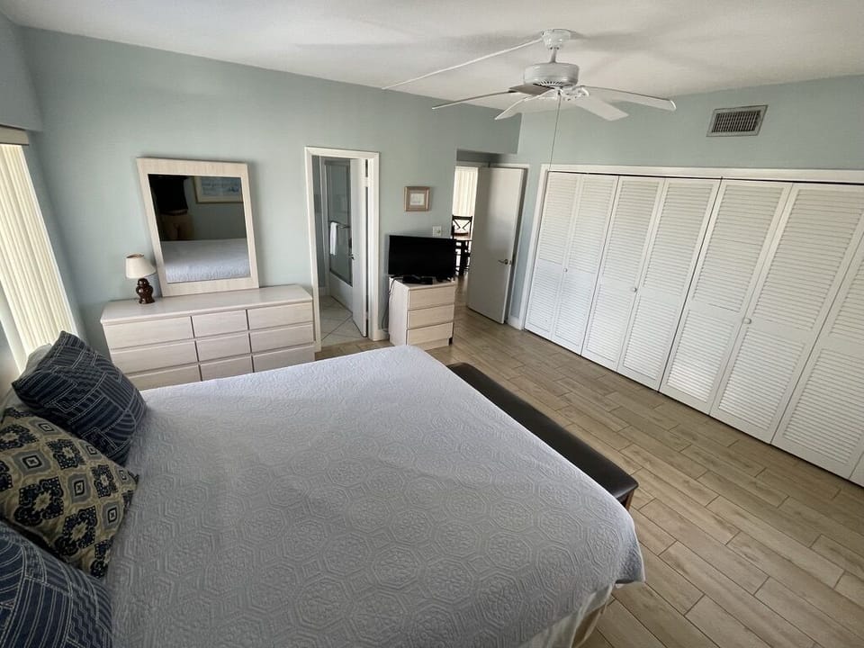 King bedroom