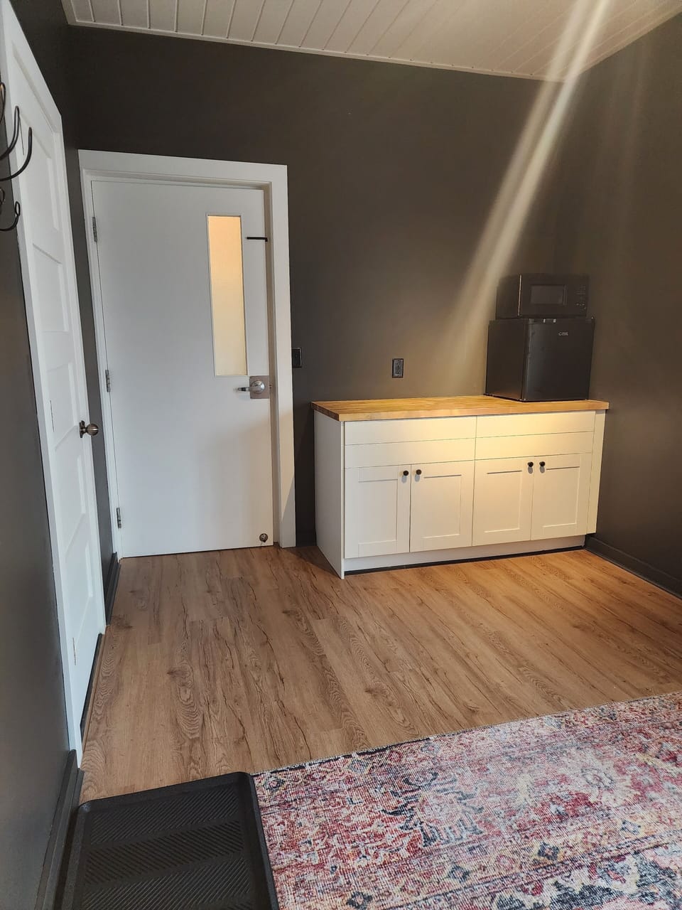Front of Studio (Queen) Unit w/ it's own door to exterior hallway