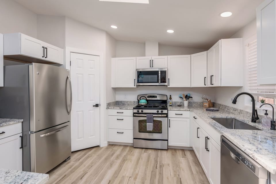 Full Kitchen
