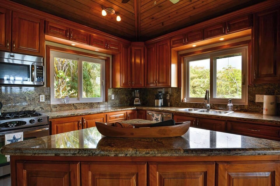 Fully equipped kitchen