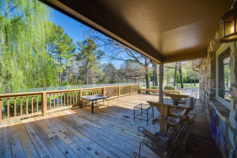 Guntersville Vacation Rental | 3BR | 1.5BA | 1,500 Sq Ft | Step-Free Entry