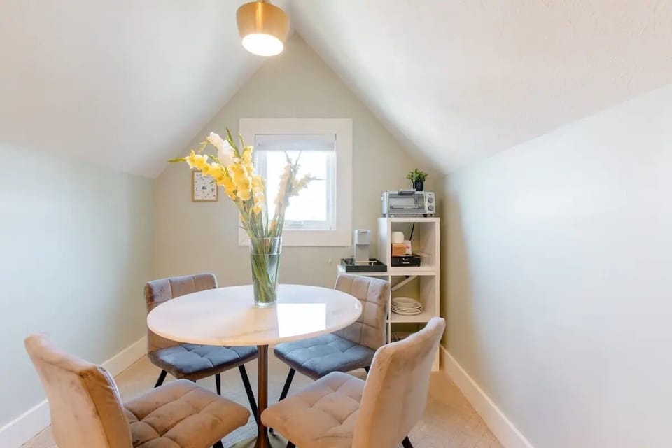 Third floor kitchenette