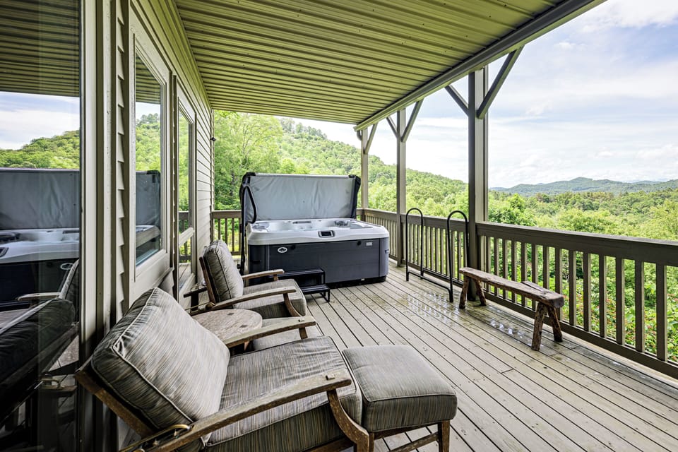 Cullowhee Vacation Rental | 4BR | 3.5BA | 4,000 Sq Ft | Stairs to Access