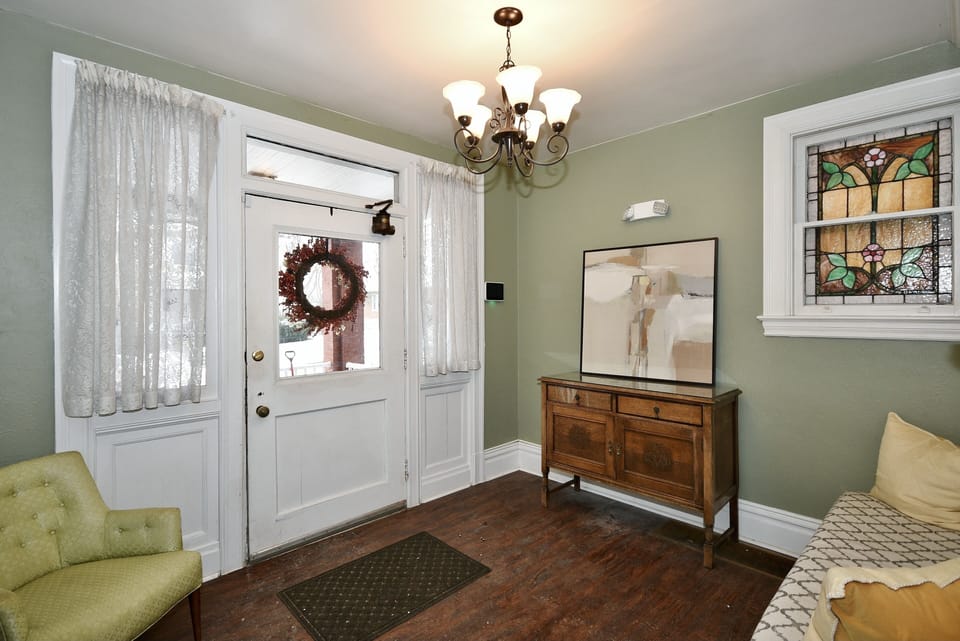 Common entry way