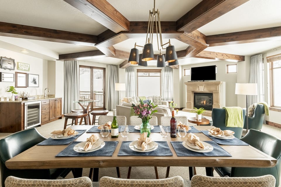 Great room with a wet bar