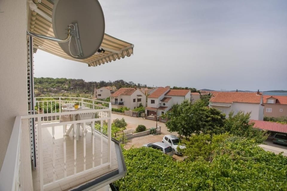 Balcony 2