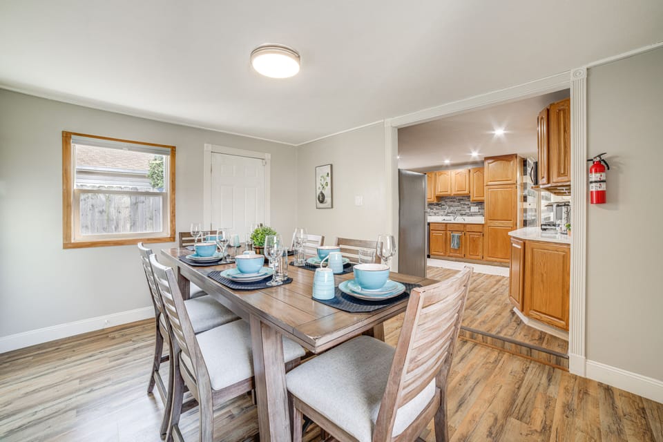 Dining Room | Central Air Conditioning & Heating