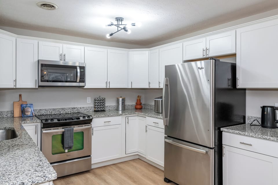 The large refrigerator and dishwasher make meal prep and clean-up a breeze.