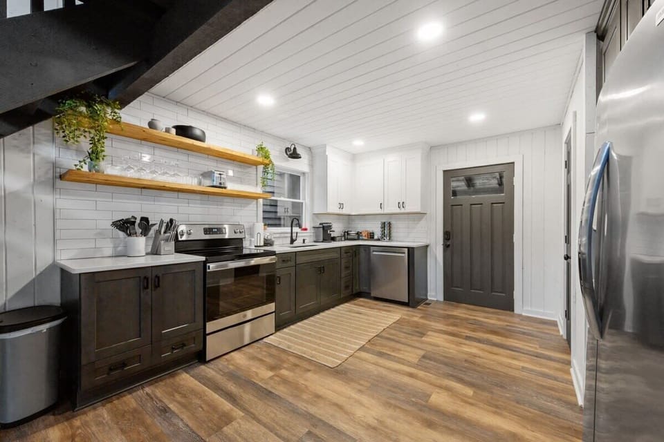 Cook up your favorite meals in our well-equipped kitchen while soaking in scenic river views.