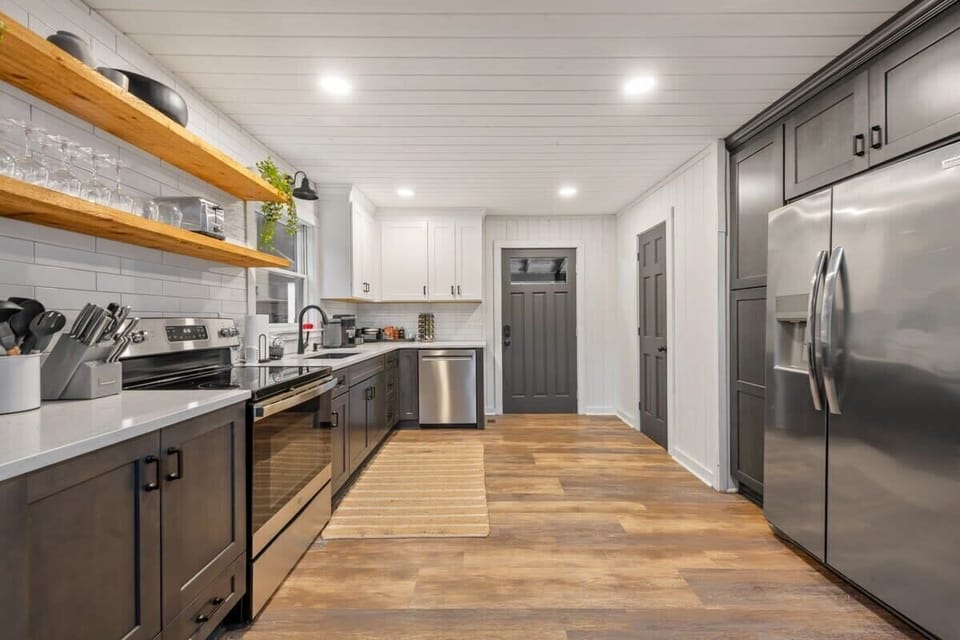 Cook up your favorite meals in our well-equipped kitchen while soaking in scenic river views.