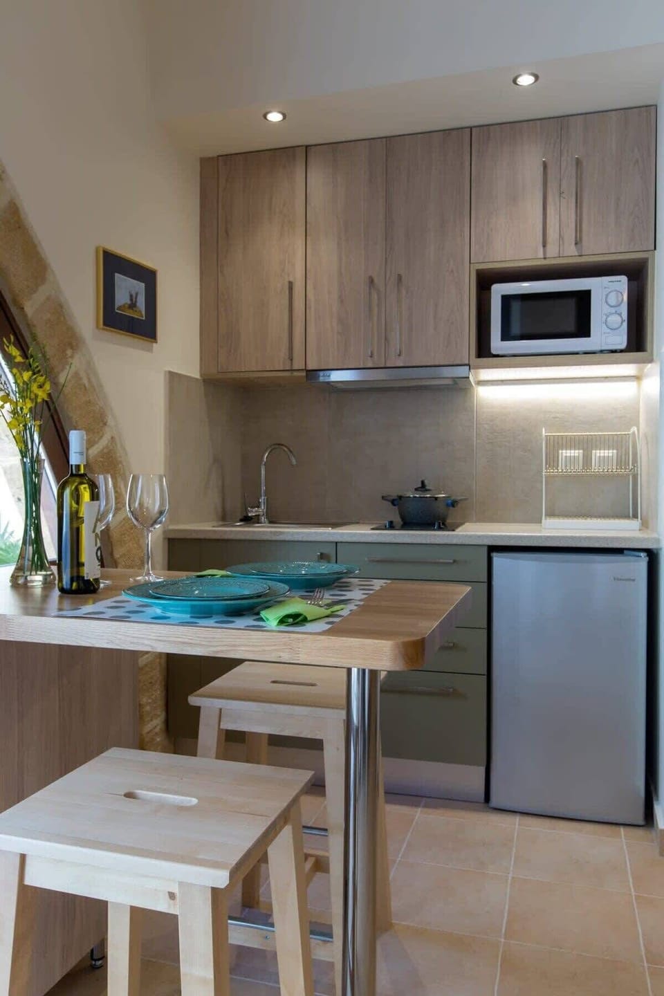 Inviting Bedroom and Kitchenette Nook Combo