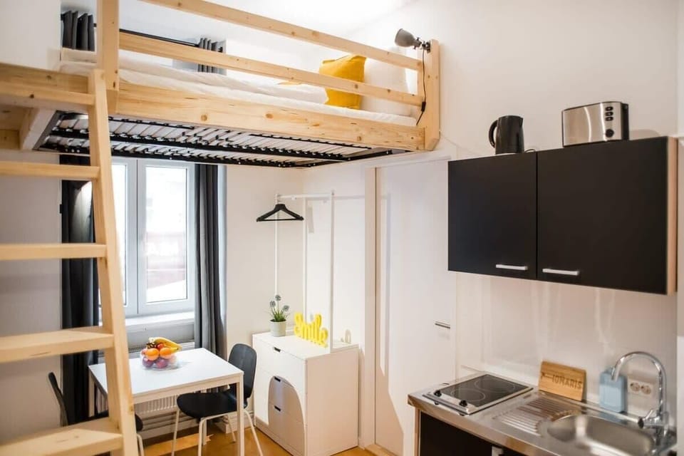 Box Nr. 2 - Hot Plate, Kettle, Toaster, Fridge