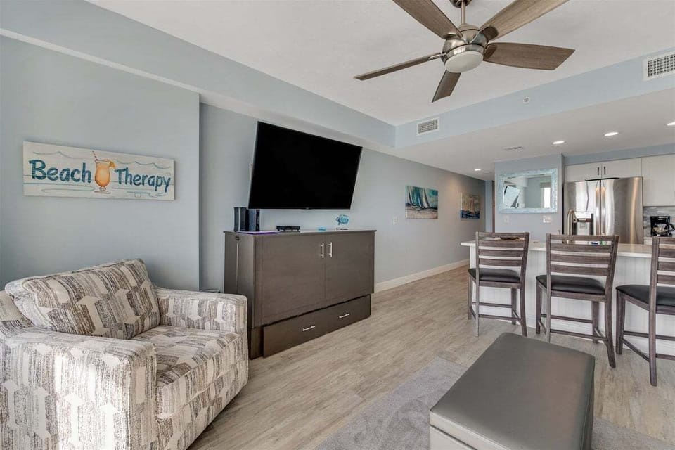 Prepare to relax and enjoy this luxurious living room