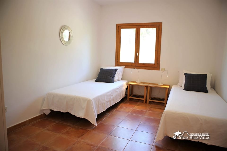 Twin bedroom.