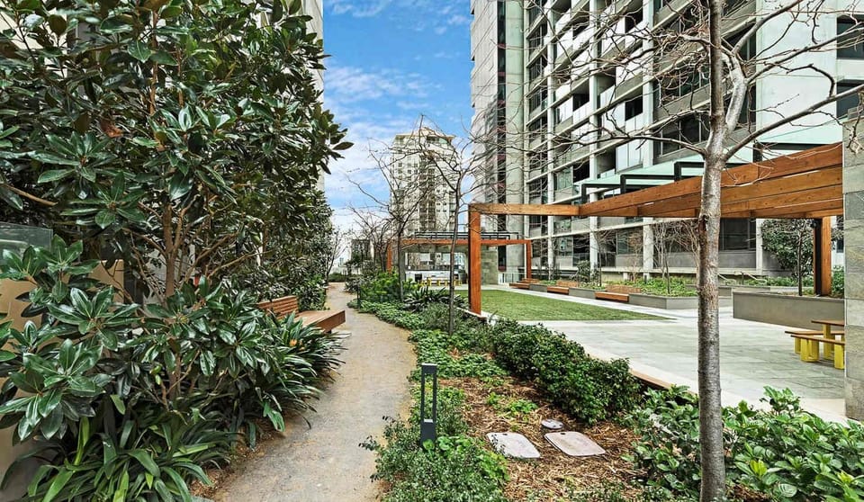 Podium rooftop gardens