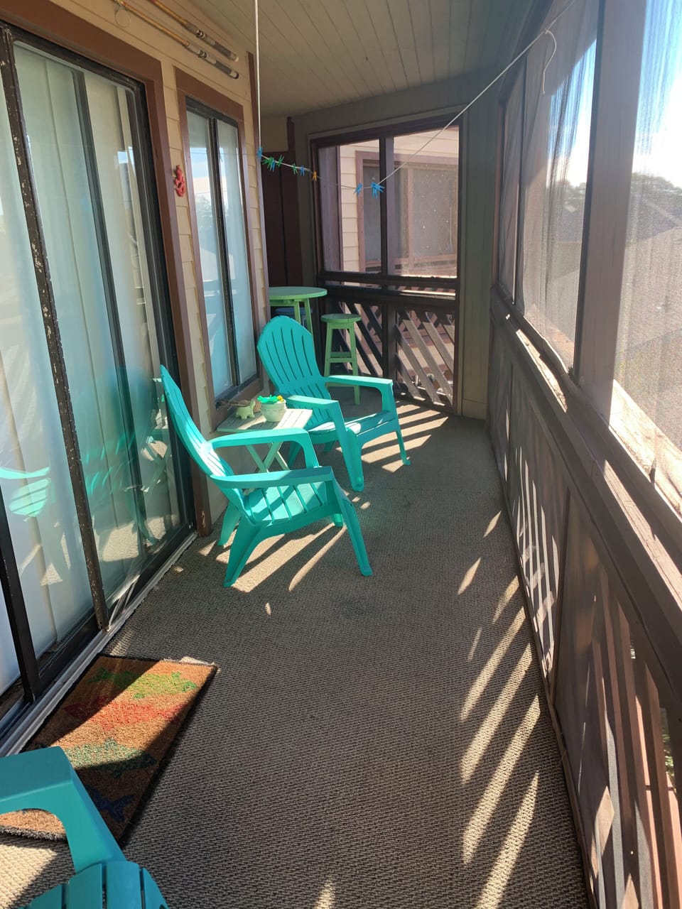 Screened porch overlooking the marsh