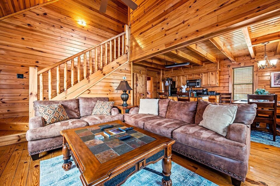 Park's Edge's cozy living area