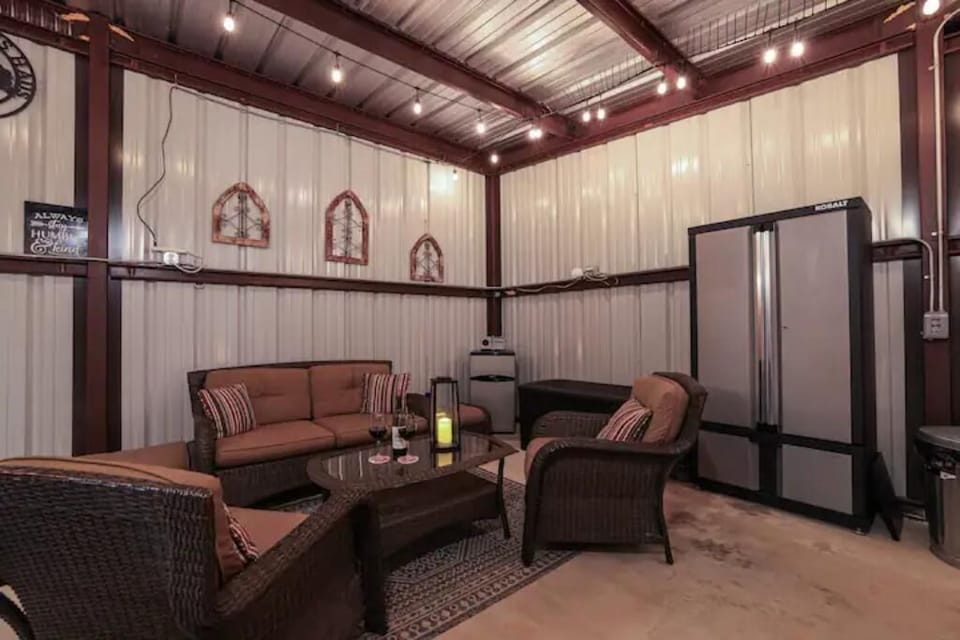 Gather around at Heilung Center!
