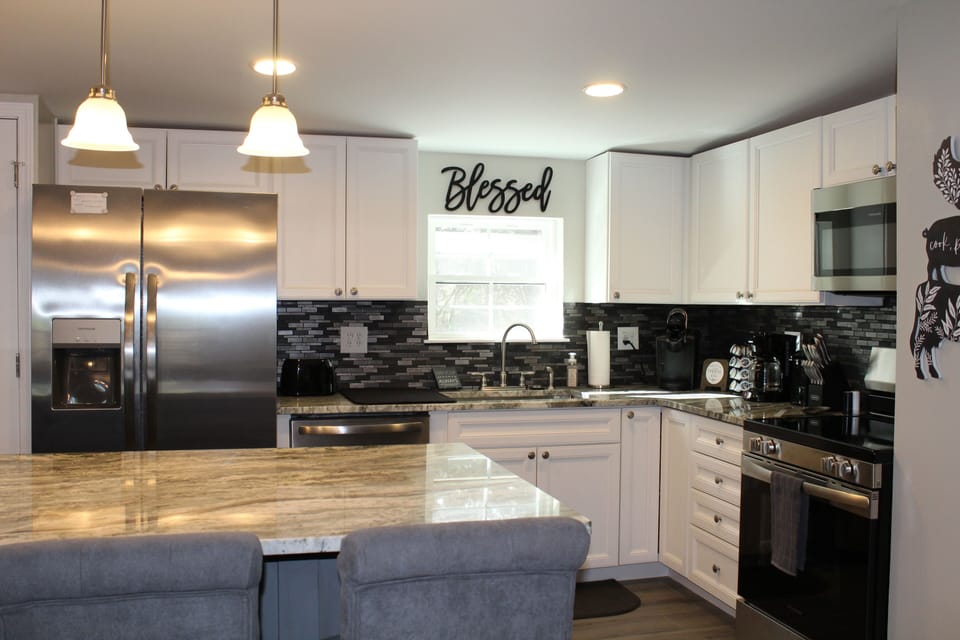 Fully Equipped Kitchen with electric range