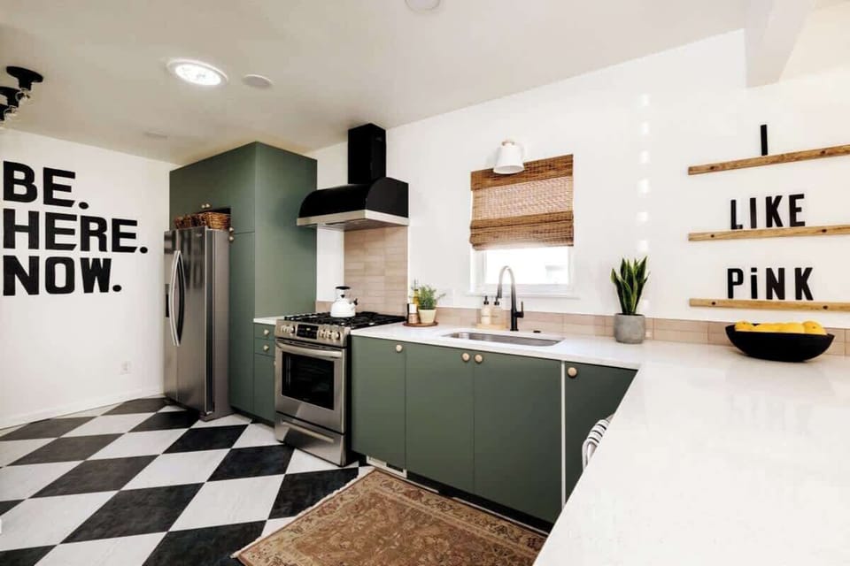 Fully stocked kitchen for all your needs