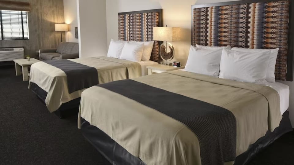 Stretch out and sleep soundly in cozy double-queen comfort.
