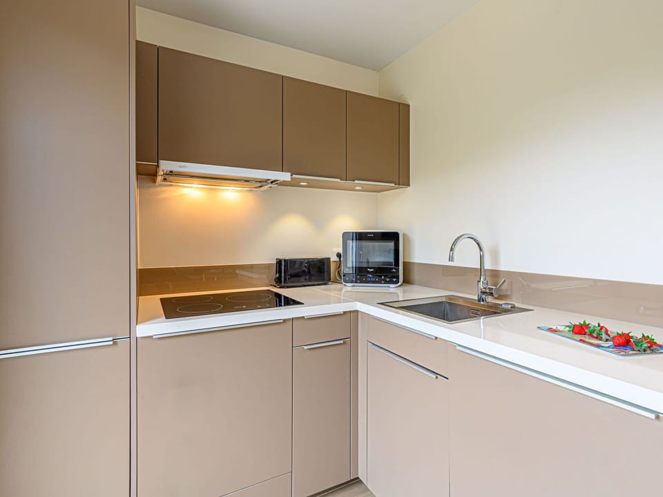 Countertop, Cabinetry, Kitchen Sink, Property, Sink, Furniture, Tap, Kitchen, Kitchen Stove, Kitchen Appliance